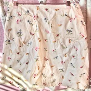 Bonne Chance collections dainty floral skirt with heart pockets
